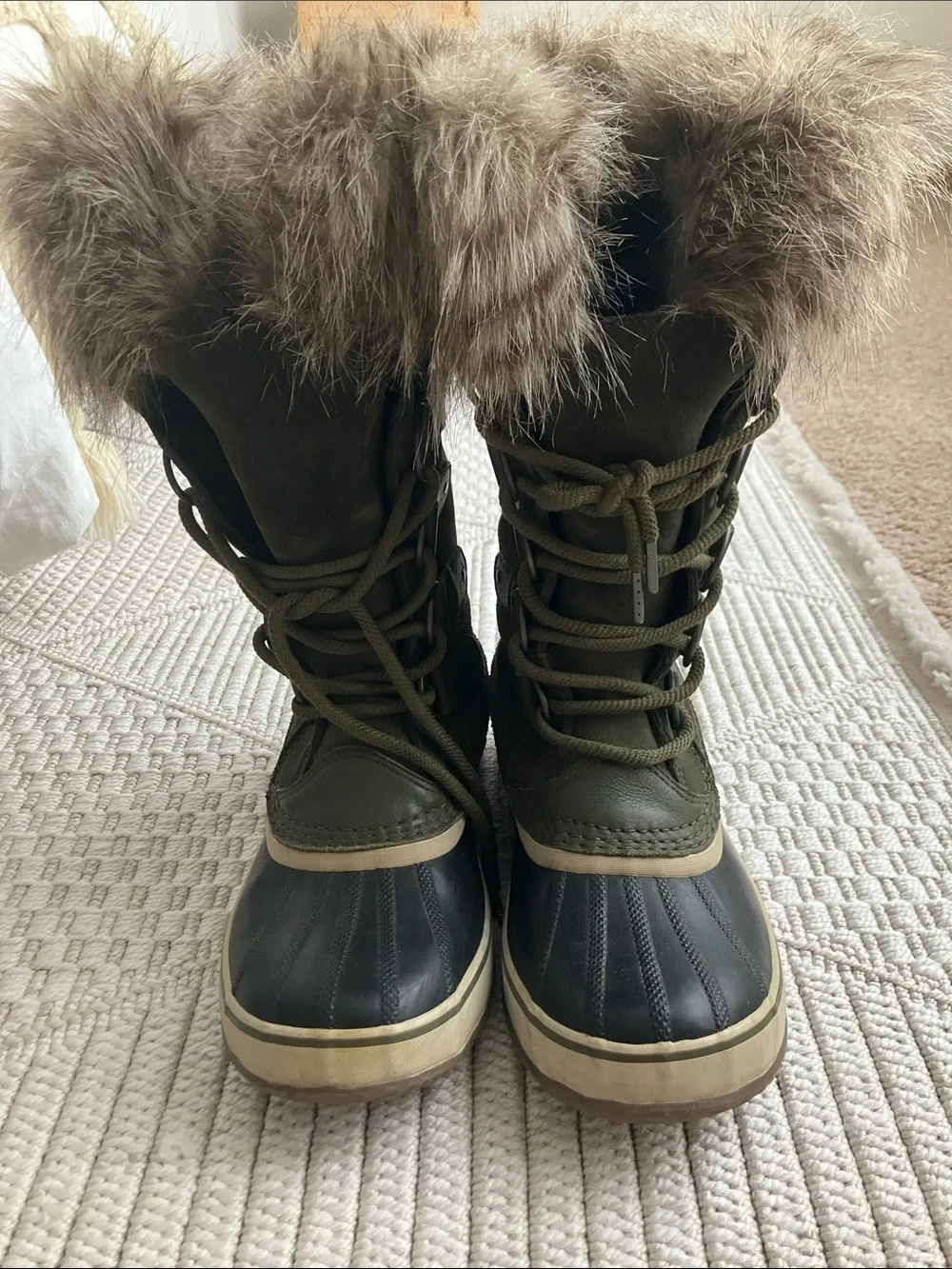 Sorel Olive Green and Black Fur-Trim Lace-Up Winter Boots